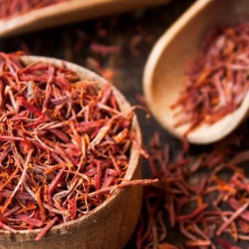 what-does-saffron-taste-like