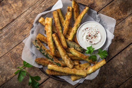 fried zucchini with garlic and parsley
