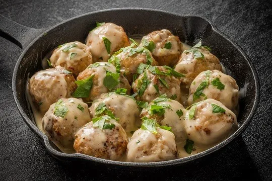 What to Serve with Swedish Meatballs – 10 BEST Side Dishes