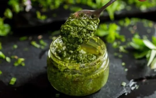 health and nutritional benefits of pesto is pesto healthy