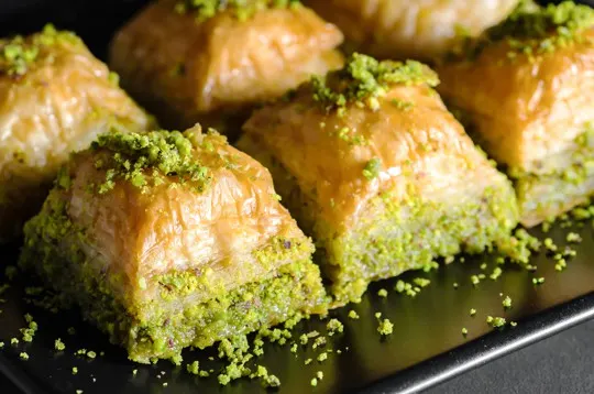 how to store baklava