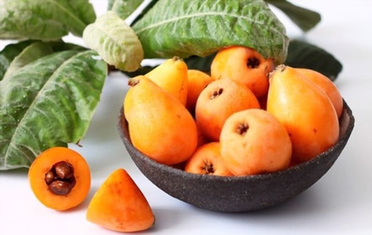 what do loquats taste like