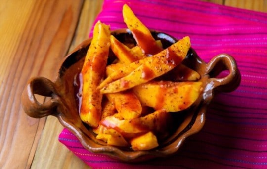 what does chamoy taste like