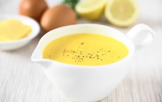 what does hollandaise sauce have in it