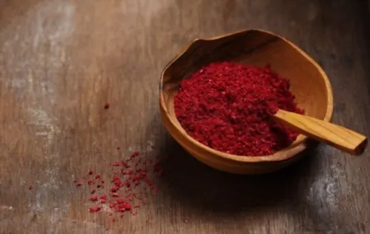 what the difference between ground sumac powder and whole sumac