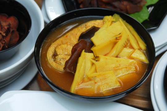 how to cook bamboo shoots
