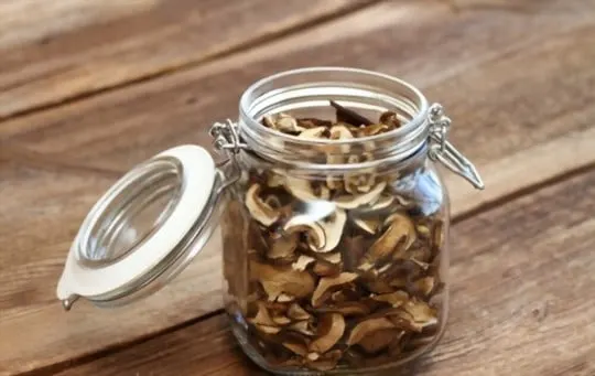 how to store dried mushrooms