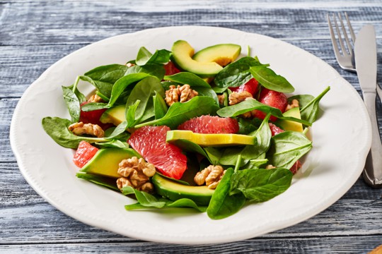 simple salad with creamy lemon dressing