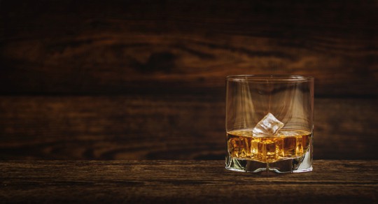 What Does Whiskey Taste Like? Does Whiskey Taste Good? | Eat Delights