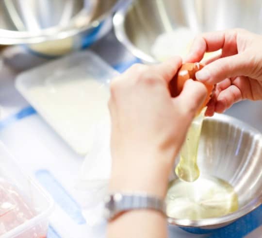 how to freeze liquid egg whites