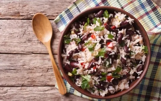 steamed rice with black beans