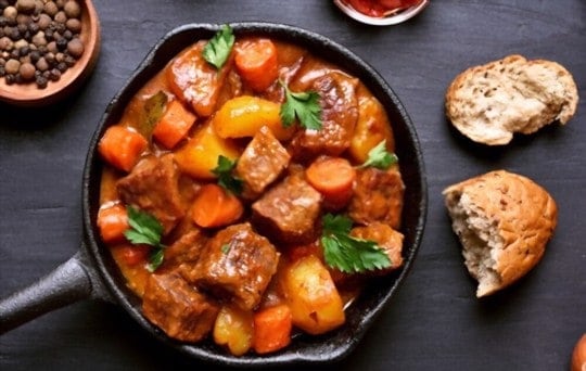 What to Serve with Goulash? 7 BEST Side Dishes