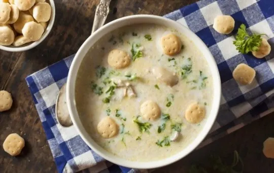 What to Serve with Oyster Stew? 8 BEST Side Dishes