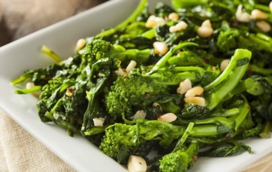 broccoli rabe with garlic chilies