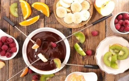 What To Serve With Chocolate Fondue? 8 BEST Side Dishes
