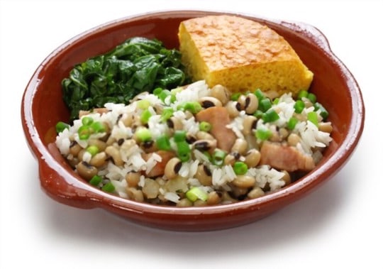What to Serve with Hoppin John? 8 BEST Side Dishes