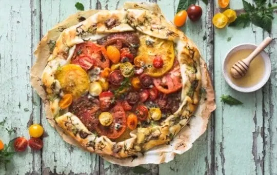 What To Serve With Tomato Pie? 8 BEST Side Dishes