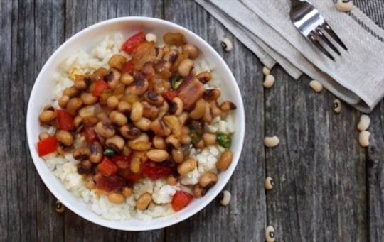 why consider serving side dishes for hoppin john