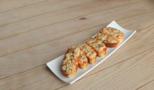 cheesy garlic bread bites
