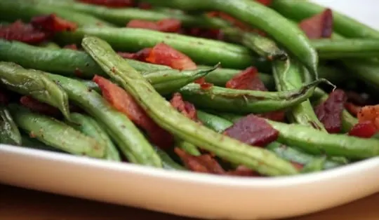 green beans with bacon and almonds