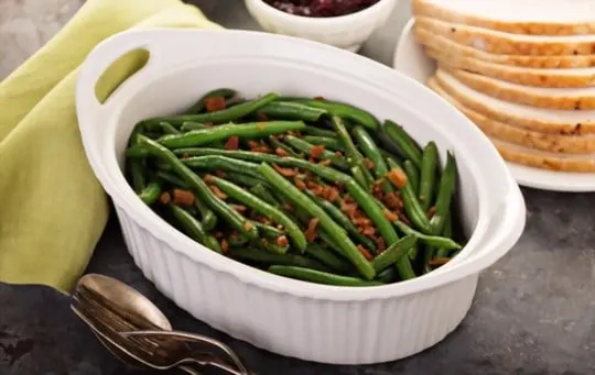 green beans with bacon and tomatoes