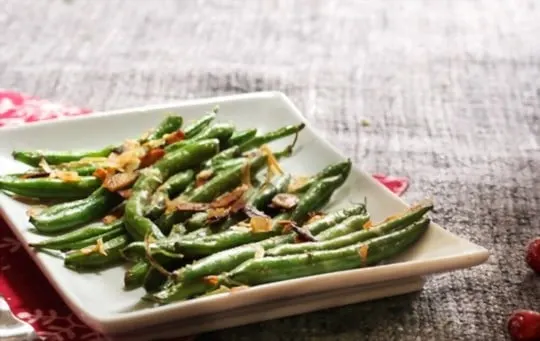 roasted green beans with harissa paste