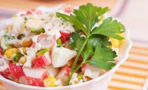 what to serve with crab salad