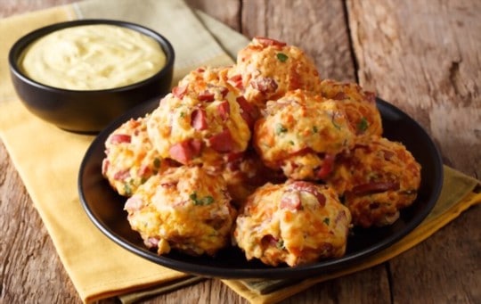 What to Serve with Sausage Balls? 8 BEST Side Dishes