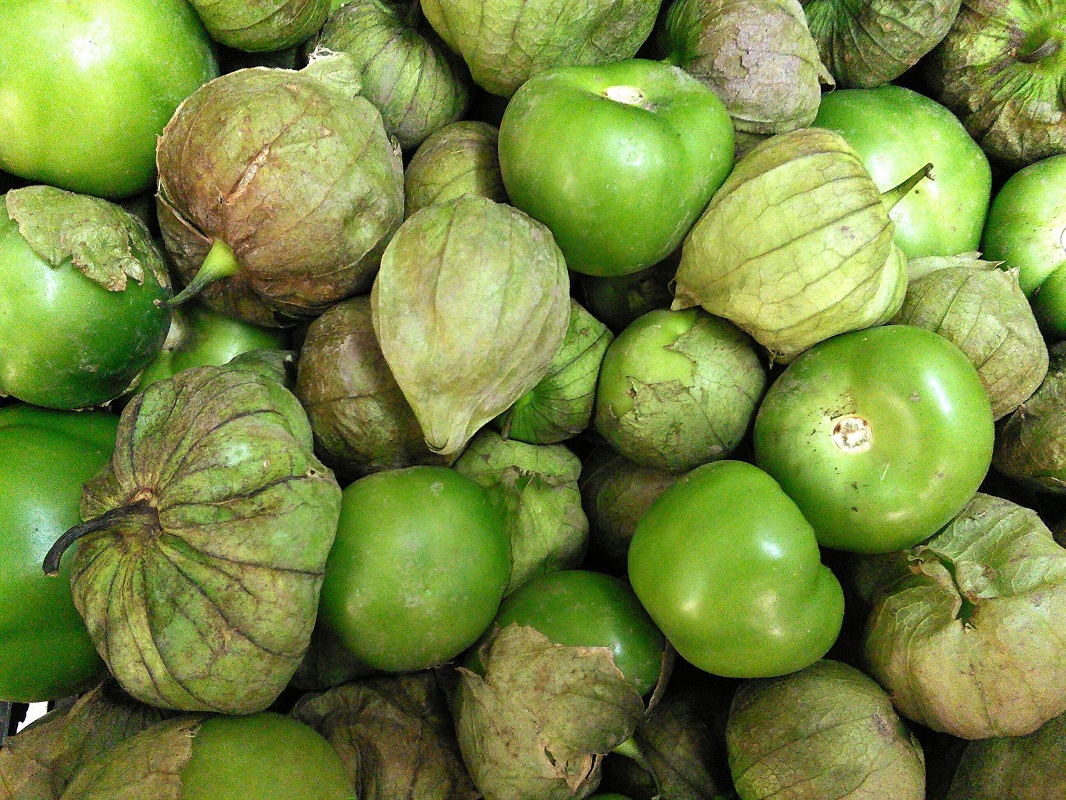 Tomatillo Flavor Profile Tangy, Citrusy, And Slightly Sweet Eat Delights